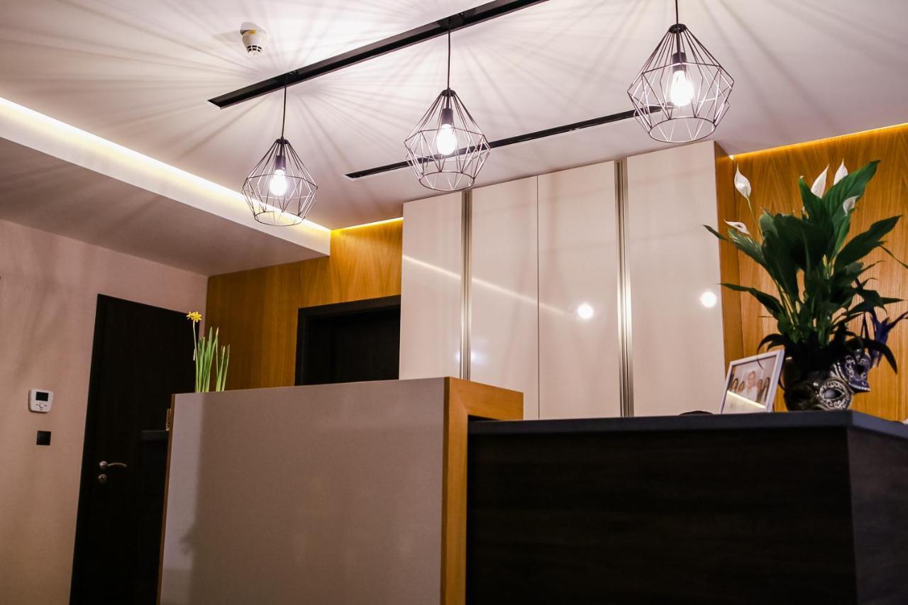 Sohaz Panzio Es Apartmanhaz Szolnok Exterior photo