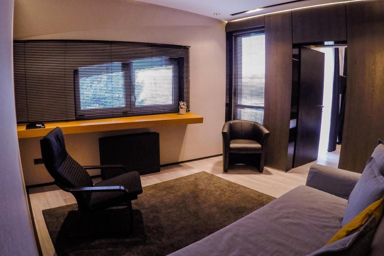 Sohaz Panzio Es Apartmanhaz Szolnok Exterior photo